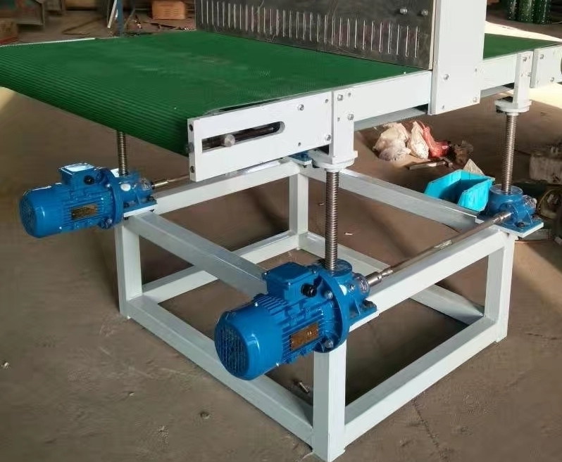 砂光機(jī)配套的河北帶式輸送機(jī).jpg